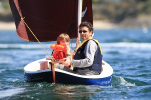 kleines Segelschiff-transportierbar-gazelle-des-sables-boat-a-voile-tradition-architect-naval