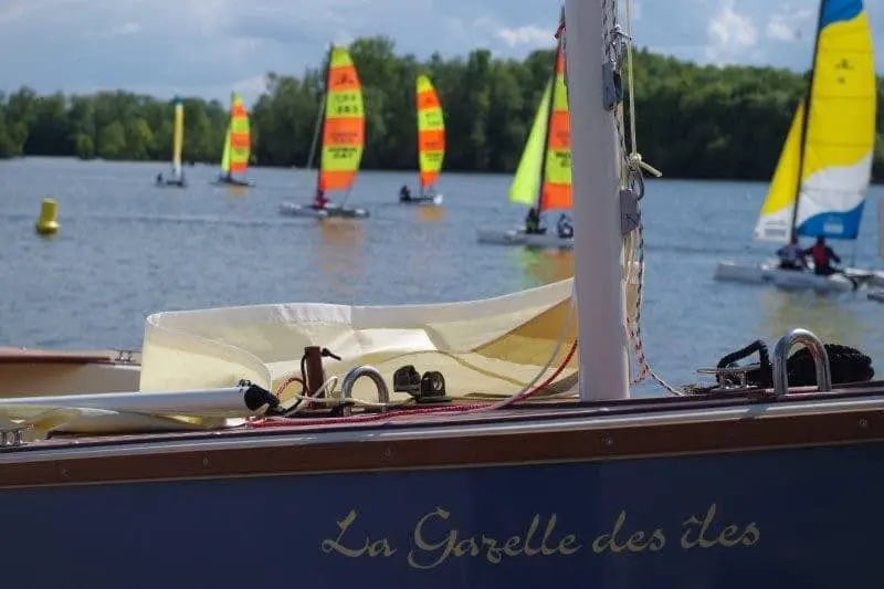 Essai de Gazelle des Iles au Lac de Maine Angers petit-voilier-transportable-essai-gazelle-des-sables-bateau-a-voile-tradition-architecte-naval