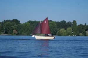 petit-bateau-transportable-www-LaGazelle-des-sables_Morgat