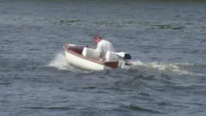 De L'Orchère, la nouvelle mini-vedette italienne des Ateliers de La Gazelle des Sables DELORCHERE-canot-automobile-gazelle-des-sable-motonautism (2)